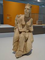 Statue, Allegorie de Pise agenouillee (Giovanni Pisano, Pise, cathedrale, Porte San Ranieri, 1312-1313, Marbre)